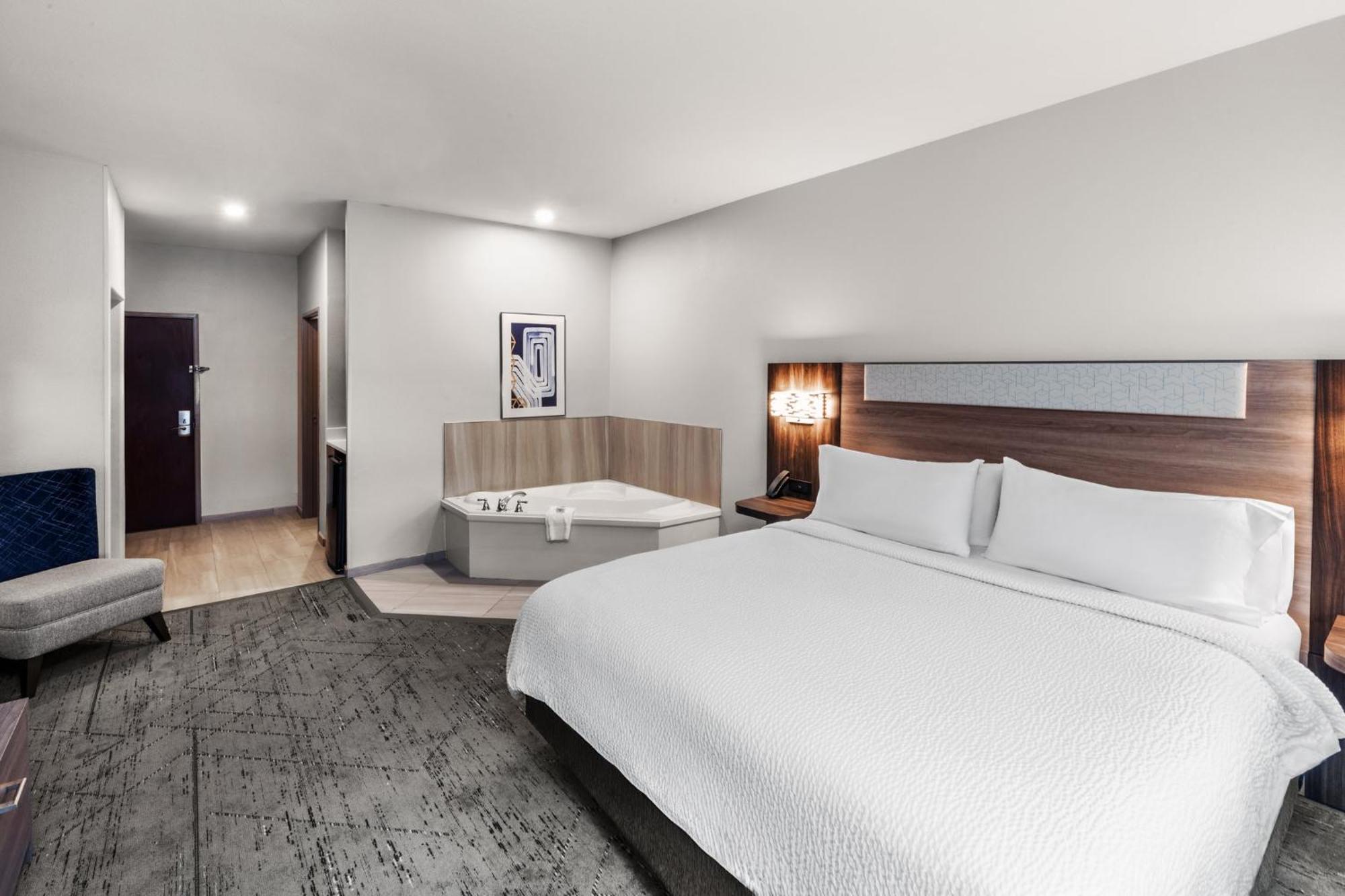 Holiday Inn Express Hotel & Suites Henderson - Traffic Star By Ihg Экстерьер фото