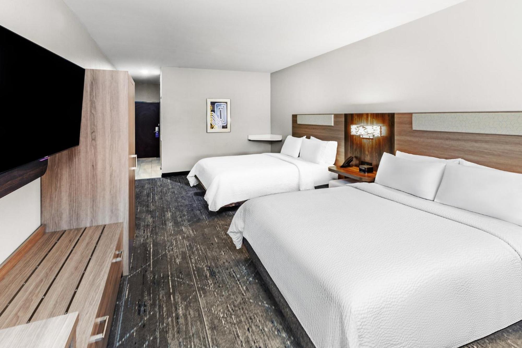 Holiday Inn Express Hotel & Suites Henderson - Traffic Star By Ihg Экстерьер фото